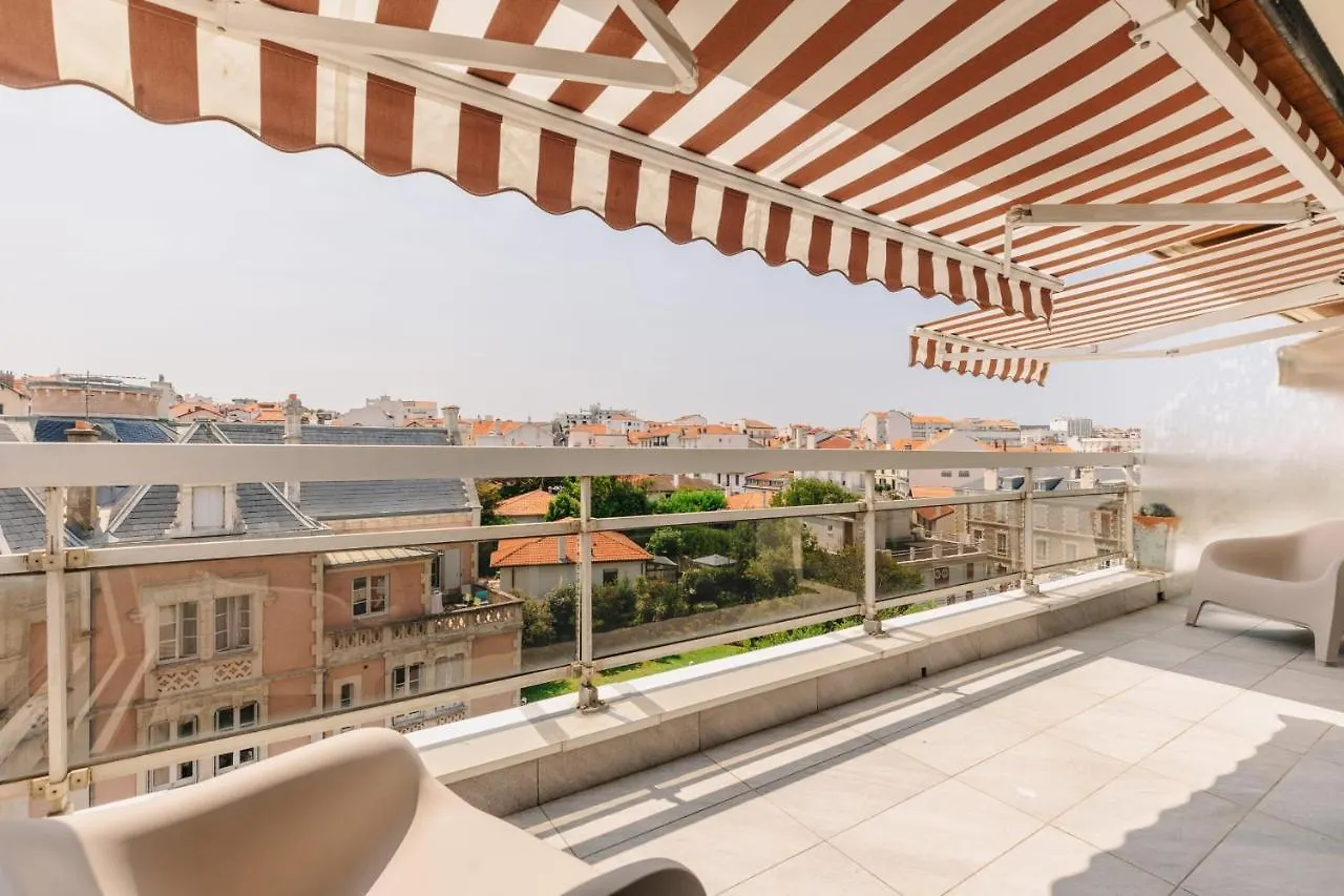 Le Perchoir - High Up In The Heart Of Biarritz Apartment