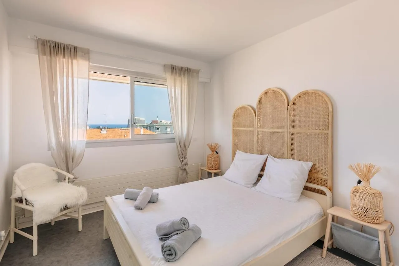 Le Perchoir - High Up In The Heart Of Biarritz Apartment