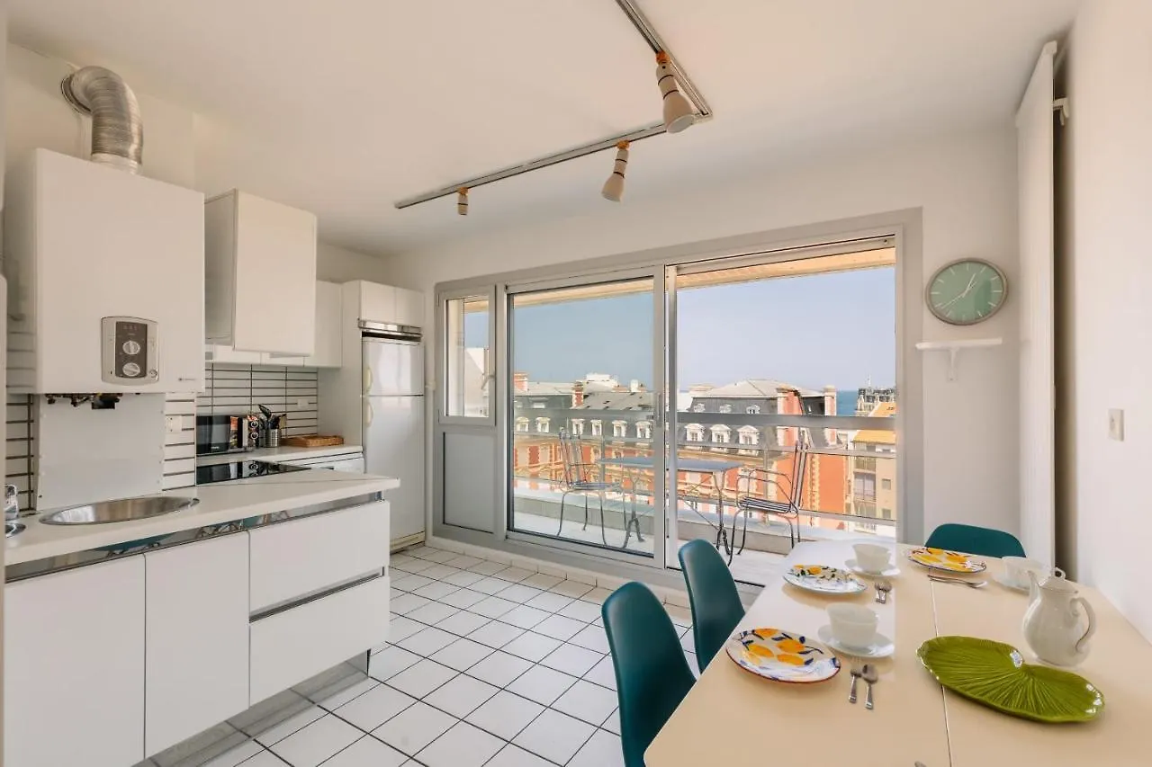 Le Perchoir - High Up In The Heart Of Biarritz Apartment 0*,  France